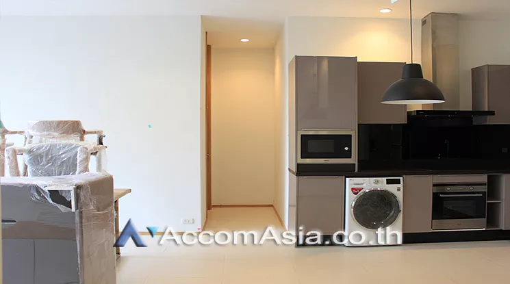  2 Bedrooms  Apartment For Rent in Sukhumvit, Bangkok  near BTS Phrom Phong (AA25223)