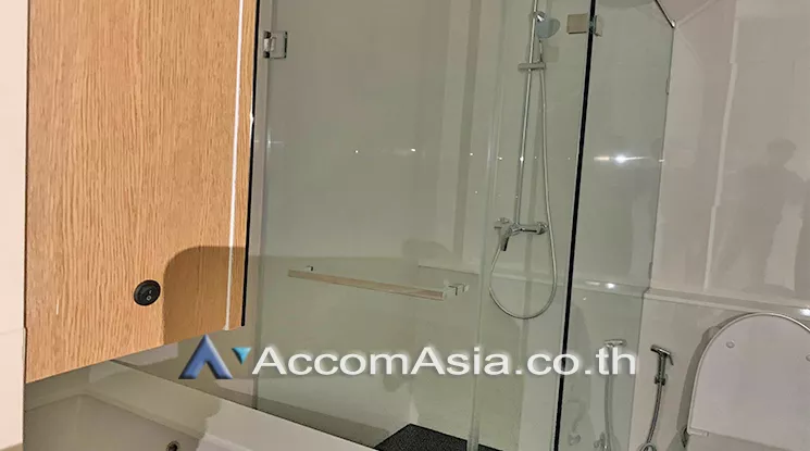  2 Bedrooms  Apartment For Rent in Sukhumvit, Bangkok  near BTS Phrom Phong (AA25226)