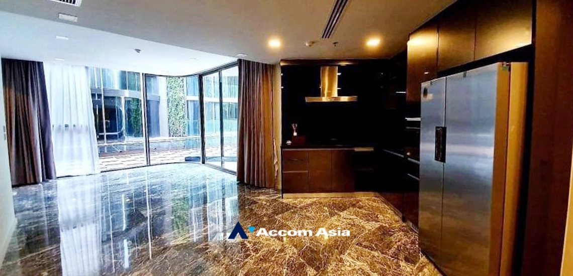 Pet friendly |  3 Bedrooms  Condominium For Sale in Sukhumvit, Bangkok  near BTS Phrom Phong (AA25247)