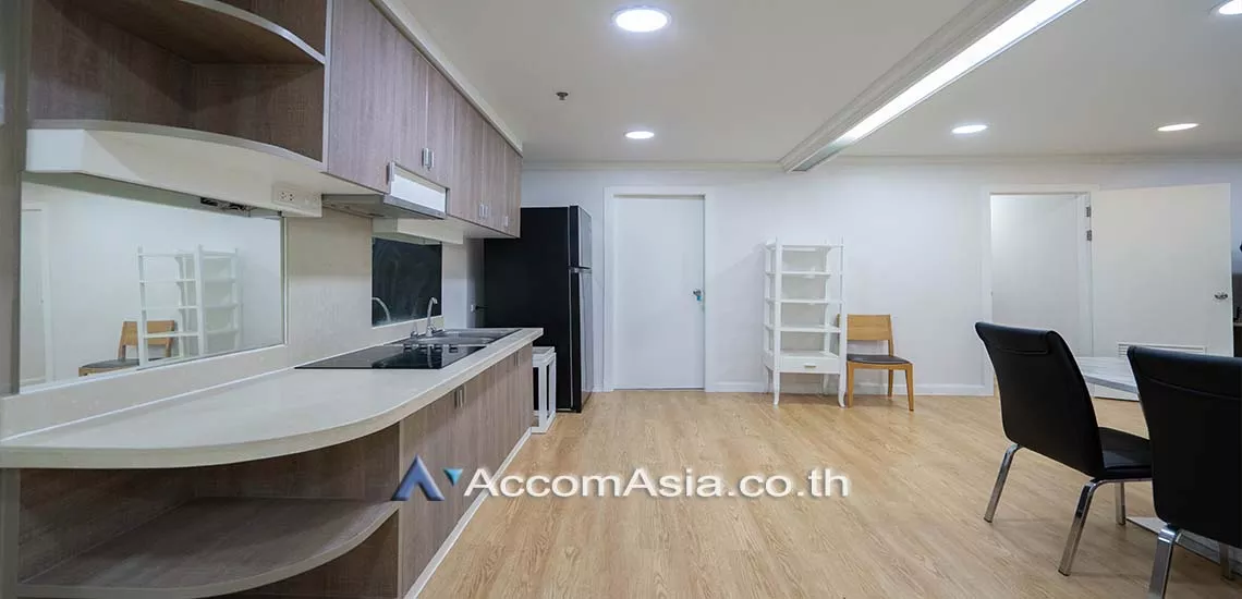  2 Bedrooms  Condominium For Rent in Sukhumvit, Bangkok  near BTS Phrom Phong (AA25254)