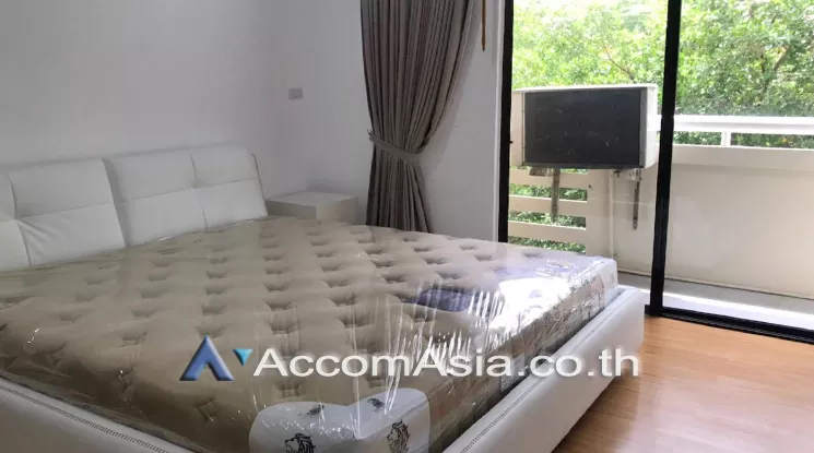  2 Bedrooms  Condominium For Rent in Sukhumvit, Bangkok  near BTS Phrom Phong (AA25258)