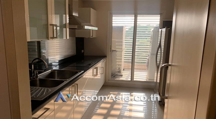  2 Bedrooms  Condominium For Rent in Sathorn, Bangkok  near BRT Thanon Chan (AA25282)