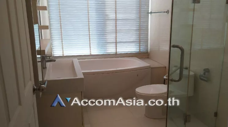 Corner Unit | Baan Siri 31 Condominium