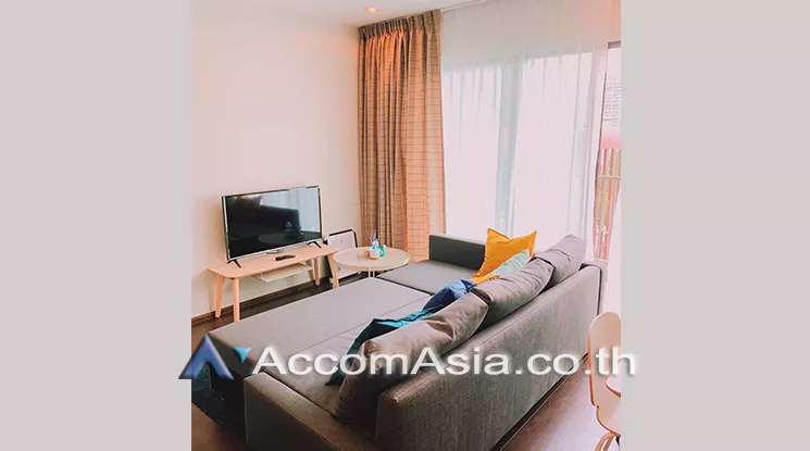  2 Bedrooms  Condominium For Rent in Sukhumvit, Bangkok  near BTS Ekkamai (AA25327)