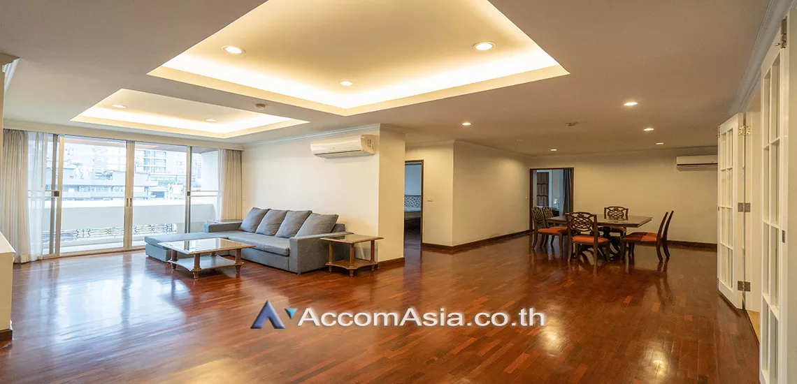 Big Balcony |  2 Bedrooms  Condominium For Rent in Sukhumvit, Bangkok  near BTS Nana (AA25334)