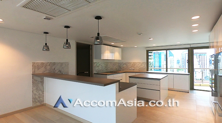 Big Balcony, Pet friendly |  4 Bedrooms  Condominium For Rent in Sukhumvit, Bangkok  near BTS Asok - MRT Sukhumvit (AA25341)