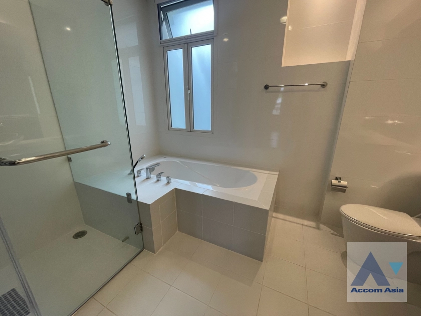 13  4 br House For Rent in Sukhumvit ,Bangkok BTS Phrom Phong AA25344