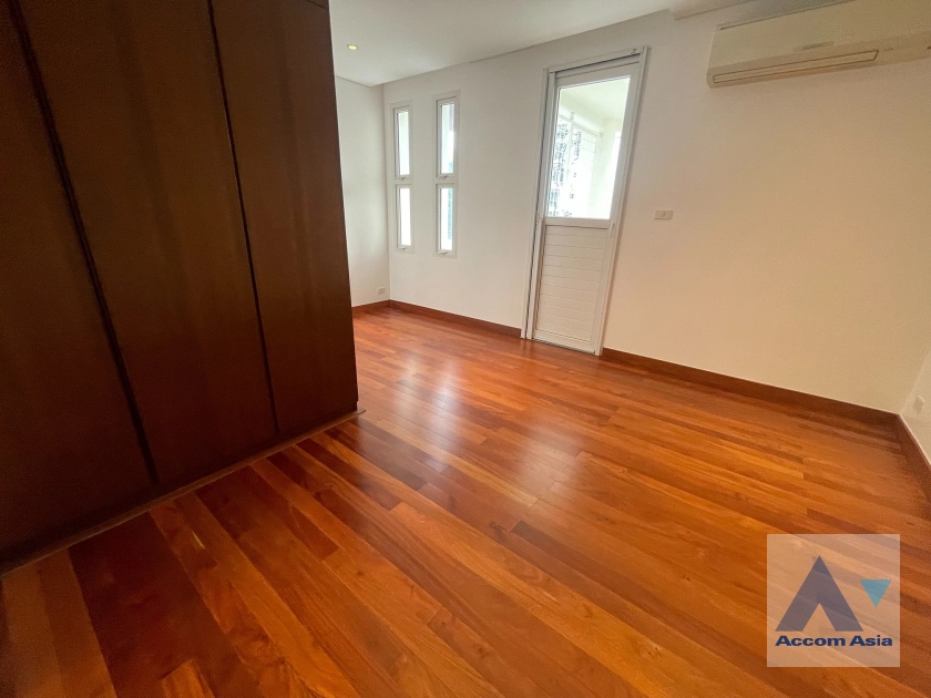 10  4 br House For Rent in Sukhumvit ,Bangkok BTS Phrom Phong AA25344