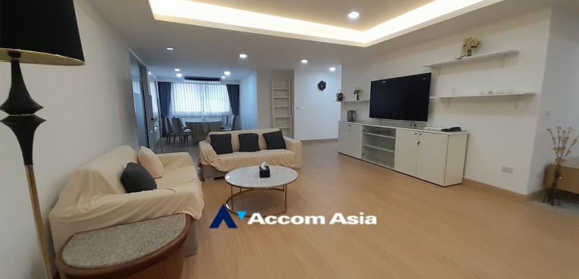 Pet friendly |  3 Bedrooms  Condominium For Rent & Sale in Sukhumvit, Bangkok  near BTS Phrom Phong (AA25429)