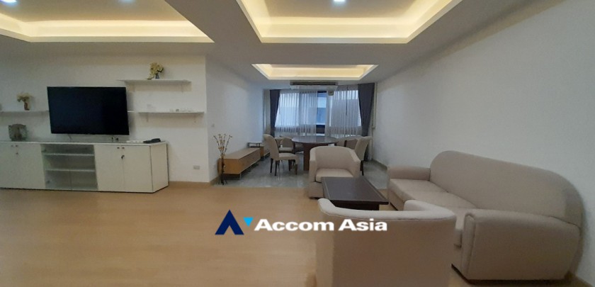 Pet friendly |  3 Bedrooms  Condominium For Rent & Sale in Sukhumvit, Bangkok  near BTS Phrom Phong (AA25429)