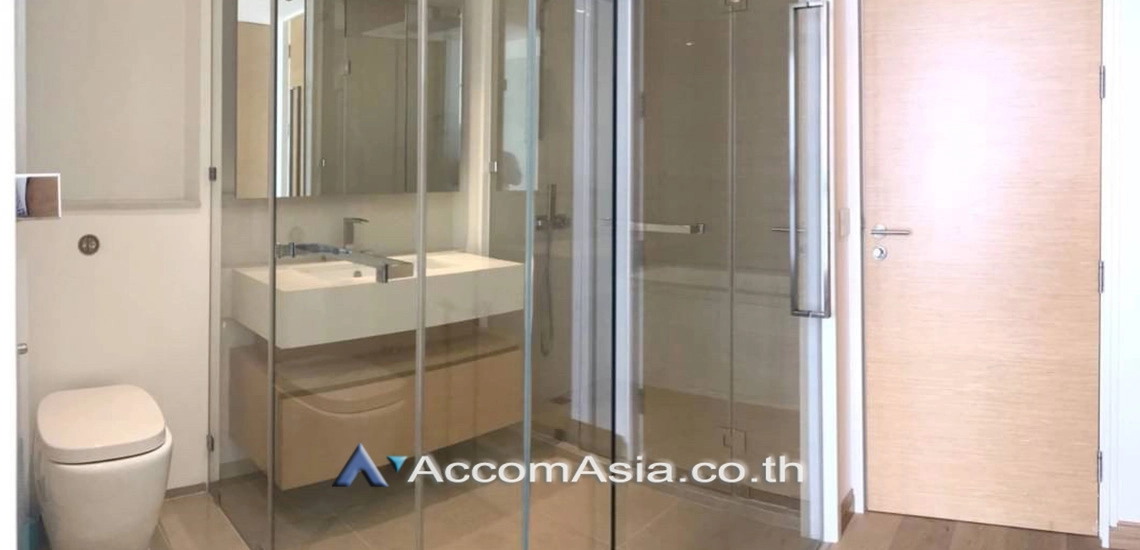  2 Bedrooms  Condominium For Rent & Sale in Charoen Nakhon, Bangkok  near BTS Krung Thon Buri (AA25444)