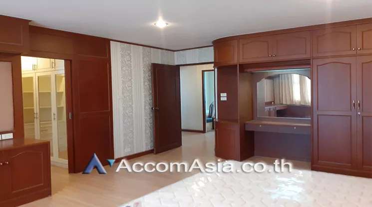  3 Bedrooms  Condominium For Rent in Sukhumvit, Bangkok  near BTS Thong Lo (AA25464)