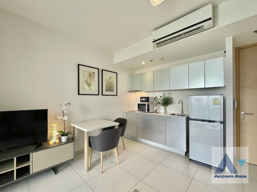 4  1 br Condominium For Rent in Sukhumvit ,Bangkok BTS Ekkamai at The Lofts Ekkamai  AA25465