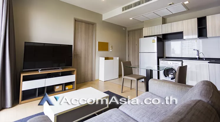  1 Bedroom  Condominium For Rent in Sukhumvit, Bangkok  near BTS Thong Lo (AA25481)