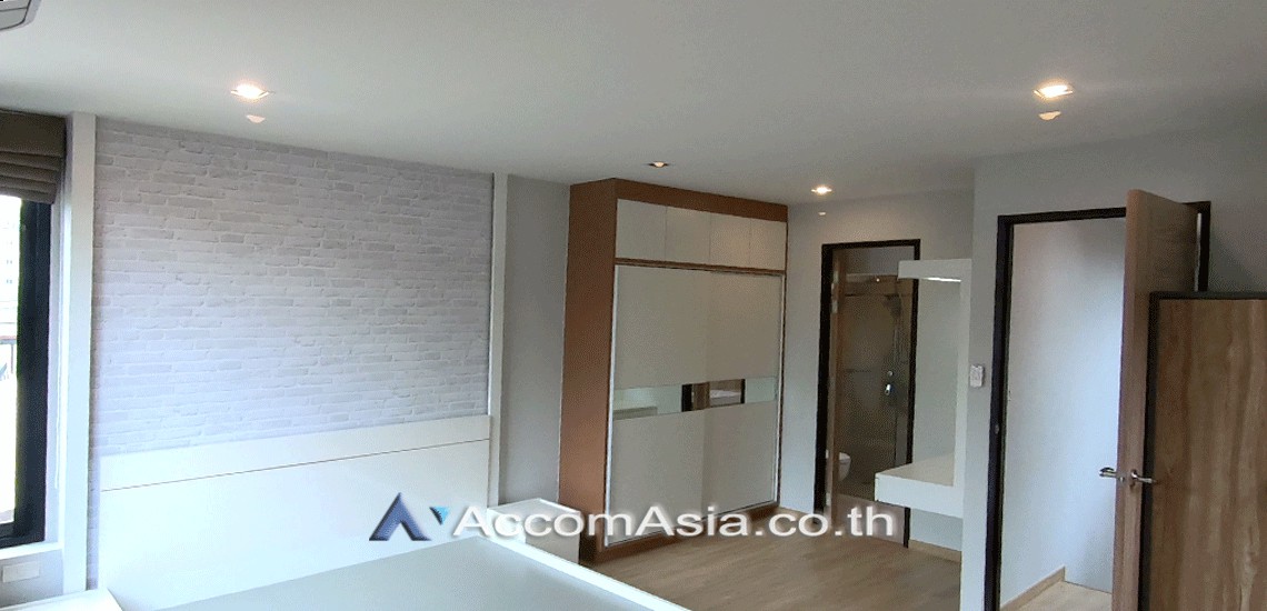 15  3 br House for rent and sale in Sukhumvit ,Bangkok BTS Ekkamai - BTS Phra khanong AA25483