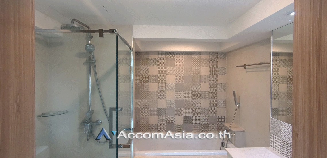 20  3 br House for rent and sale in Sukhumvit ,Bangkok BTS Ekkamai - BTS Phra khanong AA25483