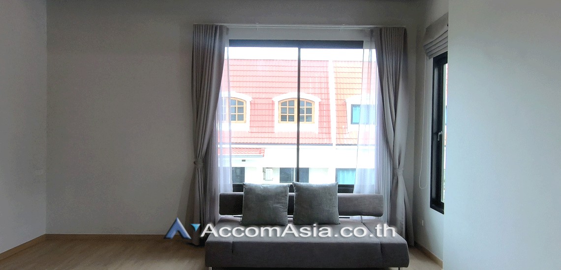 11  3 br House for rent and sale in Sukhumvit ,Bangkok BTS Ekkamai - BTS Phra khanong AA25483