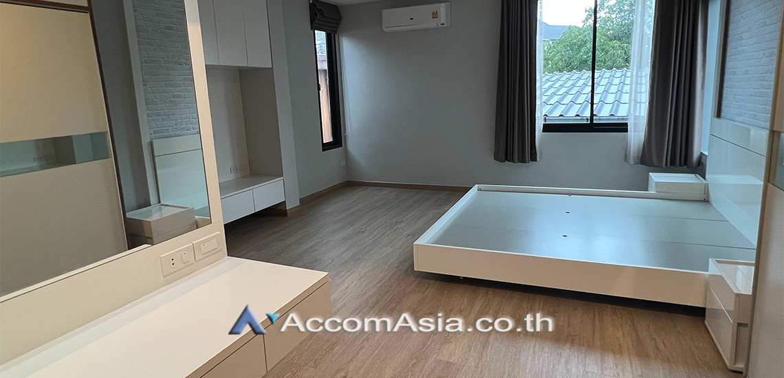 14  3 br House for rent and sale in Sukhumvit ,Bangkok BTS Ekkamai - BTS Phra khanong AA25483