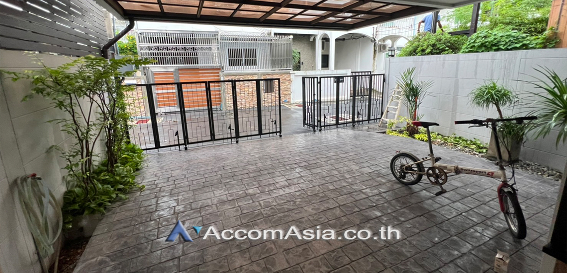 21  3 br House for rent and sale in Sukhumvit ,Bangkok BTS Ekkamai - BTS Phra khanong AA25483