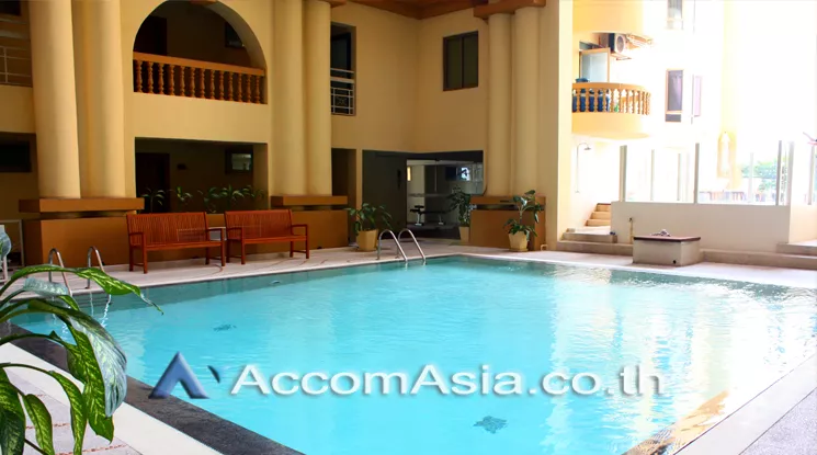  3 Bedrooms  Condominium For Rent in Sukhumvit, Bangkok  near BTS Phrom Phong (AA25509)