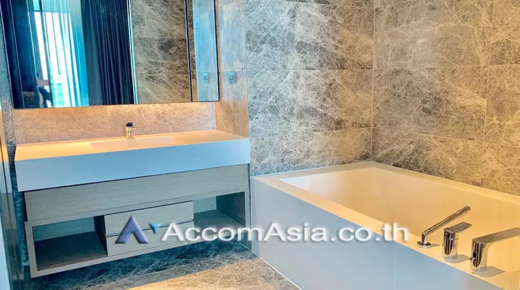 5  1 br Condominium For Rent in Charoen Nakhon ,Bangkok BTS Krung Thon Buri at Banyan Tree Residences Riverside AA25534