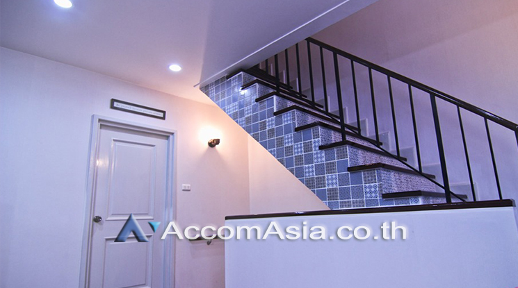 8  4 br Townhouse for rent and sale in Sukhumvit ,Bangkok BTS Bang Chak at Leon Sukhumvit 62 AA25542