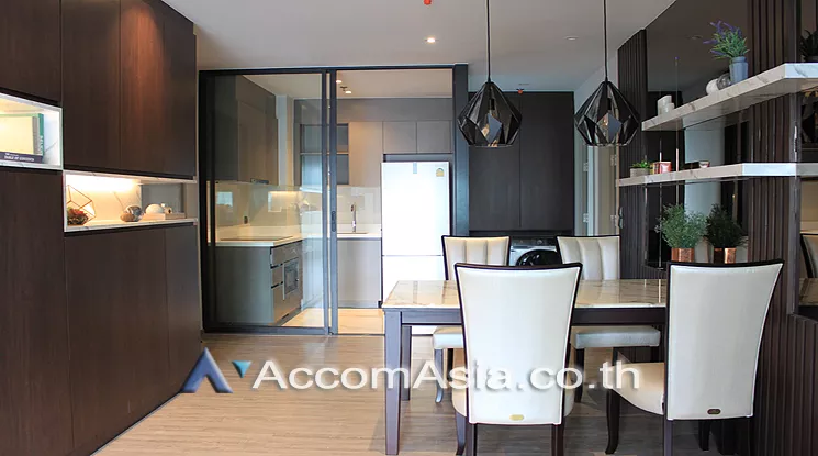  2 Bedrooms  Condominium For Rent in Sukhumvit, Bangkok  near BTS Ekkamai (AA25543)