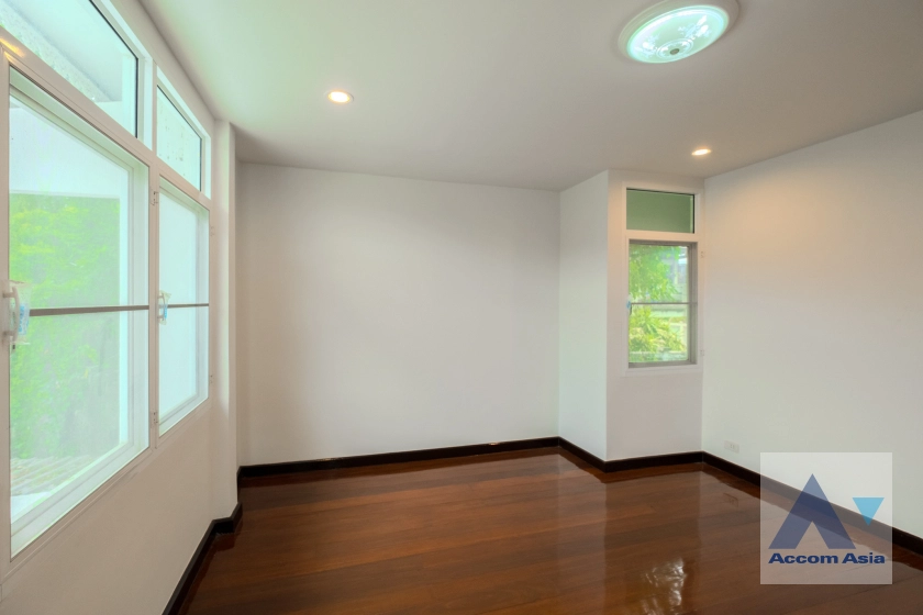 12  3 br House for rent and sale in sukhumvit ,Bangkok BTS Phra khanong AA25551