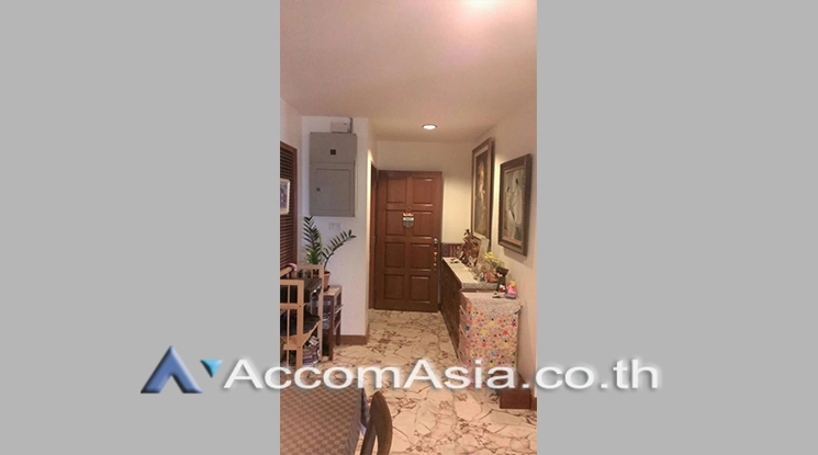  3 Bedrooms  Condominium For Sale in Sukhumvit, Bangkok  near BTS Phrom Phong (AA25679)