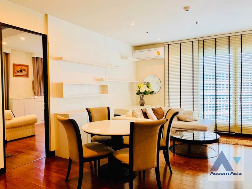  2 Bedrooms  Condominium For Rent in Ploenchit, Bangkok  near BTS Chitlom (AA25697)