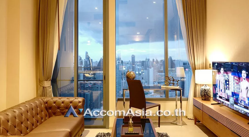  1 Bedroom  Condominium For Rent & Sale in Sukhumvit, Bangkok  near BTS Asok - MRT Sukhumvit (AA25712)