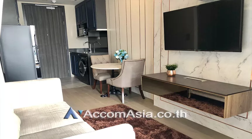  1 Bedroom  Condominium For Rent in Sukhumvit, Bangkok  near BTS Asok - MRT Sukhumvit (AA25734)