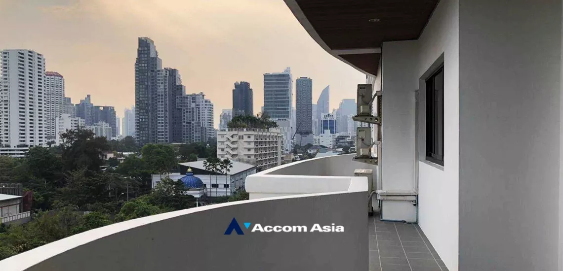 6  3 br Apartment For Rent in Sukhumvit ,Bangkok BTS Ekkamai at Panoramic view on balcony AA25768