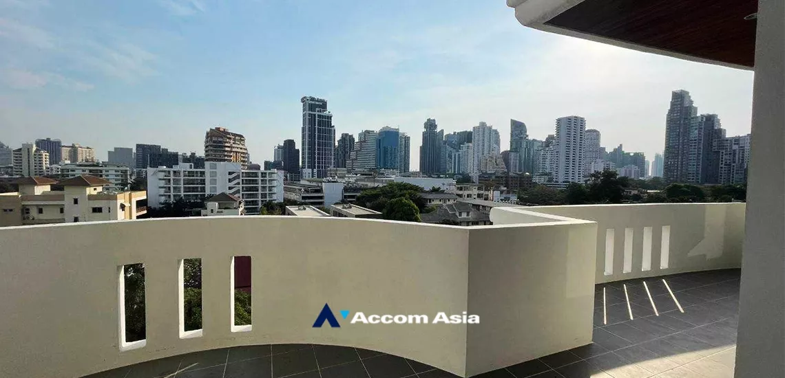7  3 br Apartment For Rent in Sukhumvit ,Bangkok BTS Ekkamai at Panoramic view on balcony AA25768