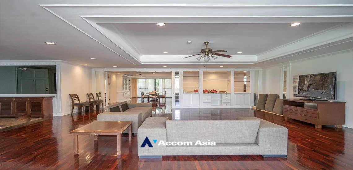 Pet friendly |  3 Bedrooms  Apartment For Rent in Sukhumvit, Bangkok  near BTS Asok - MRT Sukhumvit (AA25782)