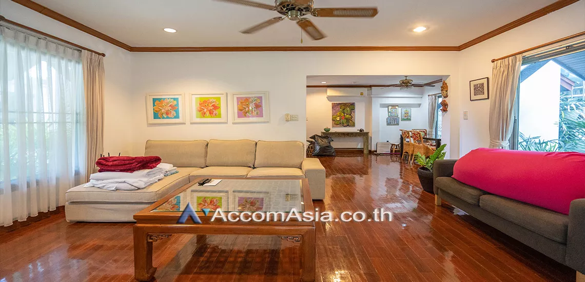  1  3 br House For Rent in Sukhumvit ,Bangkok BTS Phrom Phong at House in Compound 5001301