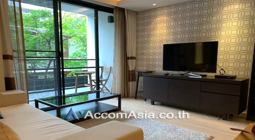  1 Bedroom  Condominium For Rent in Sukhumvit, Bangkok  near BTS Ekkamai (AA25793)