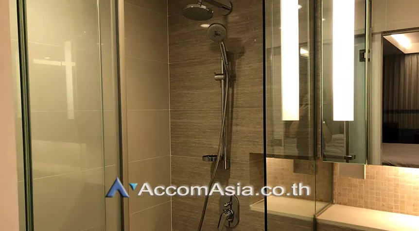  1 Bedroom  Condominium For Rent in Sukhumvit, Bangkok  near BTS Ekkamai (AA25794)