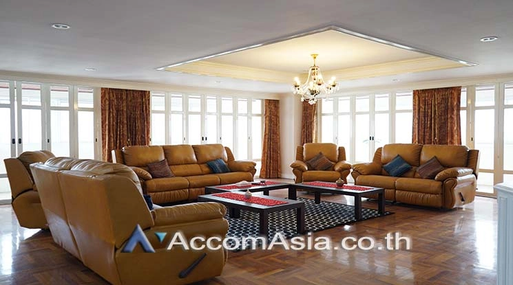 Inter Tower Condominium  4 Bedroom for Sale & Rent BTS Nana in Sukhumvit Bangkok