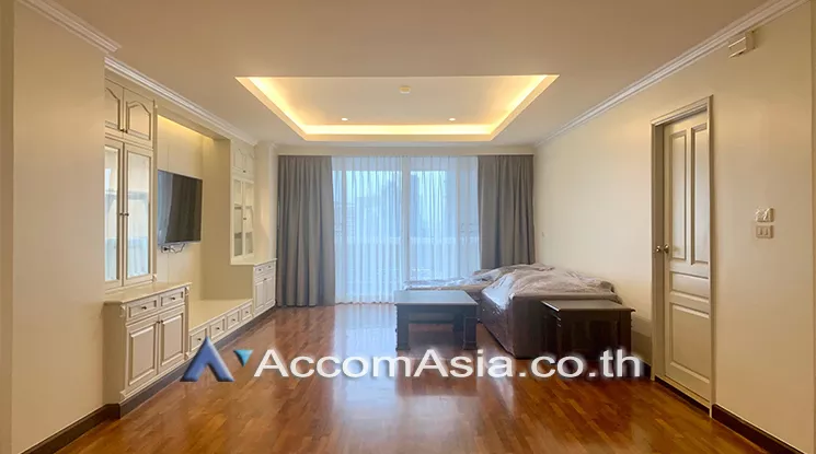 Big Balcony |  3 Bedrooms  Condominium For Rent in Sukhumvit, Bangkok  near BTS Nana (AA25818)