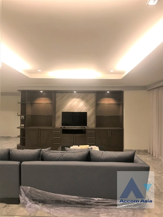 Big Balcony, Pet friendly |  4 Bedrooms  Condominium For Rent in Sukhumvit, Bangkok  near BTS Phrom Phong (AA25838)