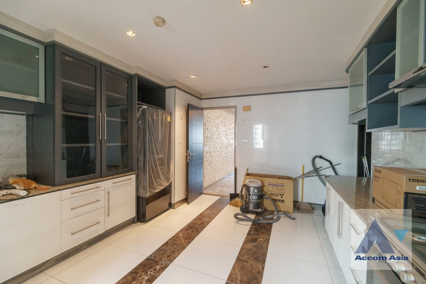 9  4 br Condominium For Rent in Sukhumvit ,Bangkok BTS Phrom Phong at D.S. Tower 1 AA25838