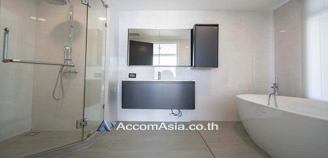 12  3 br Condominium For Sale in Sukhumvit ,Bangkok BTS Ekkamai at Fullerton Sukhumvit AA25845