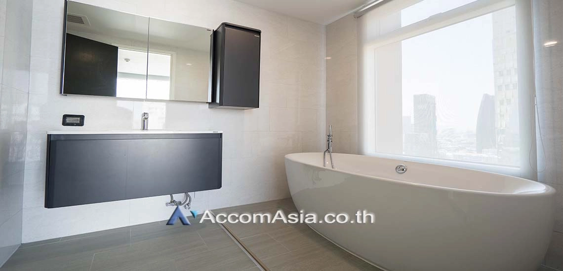 14  3 br Condominium For Sale in Sukhumvit ,Bangkok BTS Ekkamai at Fullerton Sukhumvit AA25845