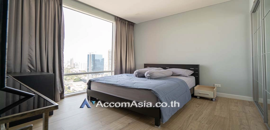 10  3 br Condominium For Sale in Sukhumvit ,Bangkok BTS Ekkamai at Fullerton Sukhumvit AA25845