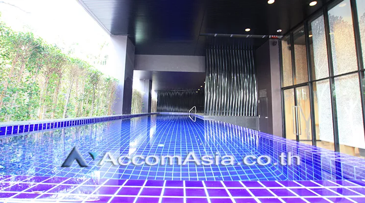  1 Bedroom  Condominium For Rent in Sukhumvit, Bangkok  near BTS Ekkamai (AA25846)