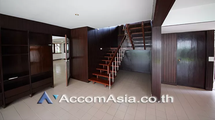 7  3 br House For Rent in Sukhumvit ,Bangkok BTS Ekkamai AA25847