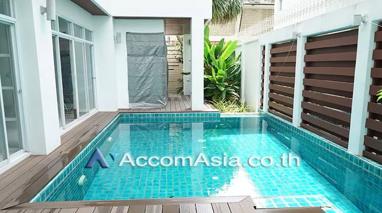  1  4 br House For Sale in Sukhumvit ,Bangkok BTS Thong Lo AA25848