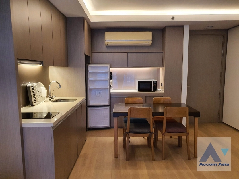  1 Bedroom  Condominium For Rent in Sukhumvit, Bangkok  near BTS Ekkamai (AA25882)