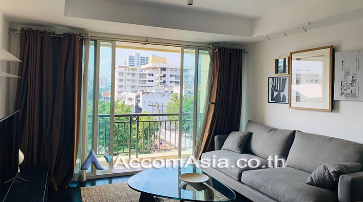  1 Bedroom  Condominium For Rent in Ploenchit, Bangkok  near BTS Ploenchit (AA25892)